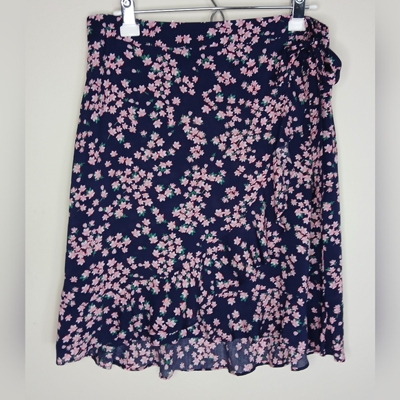 Draper James RSVP Navy Blue Floral Wrap Skirt - Picture 2 of 6